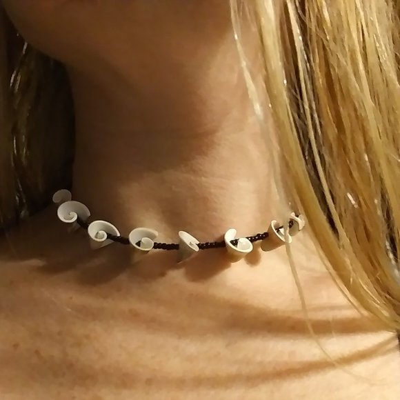 Shell Choker - Picture 7 of 8